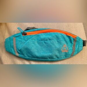 Small waistlet bag